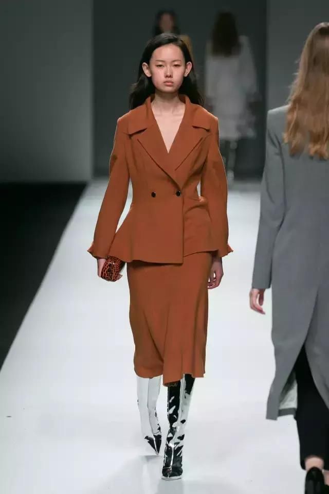 自創(chuàng)品牌設(shè)計(jì) 自創(chuàng)品牌設(shè)計(jì)